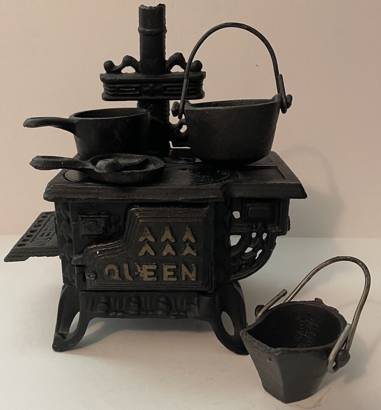 vtg QUEEN Miniature Cast Iron Toy Stove Dollhouse Accessories Pots Skillet  EUC | eBay