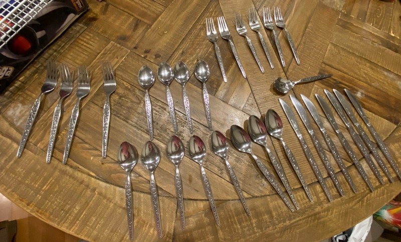 Vintage Grand Prix Antigua Stainless Steel Flatware Set Korea Floral 70s 30 Pcs