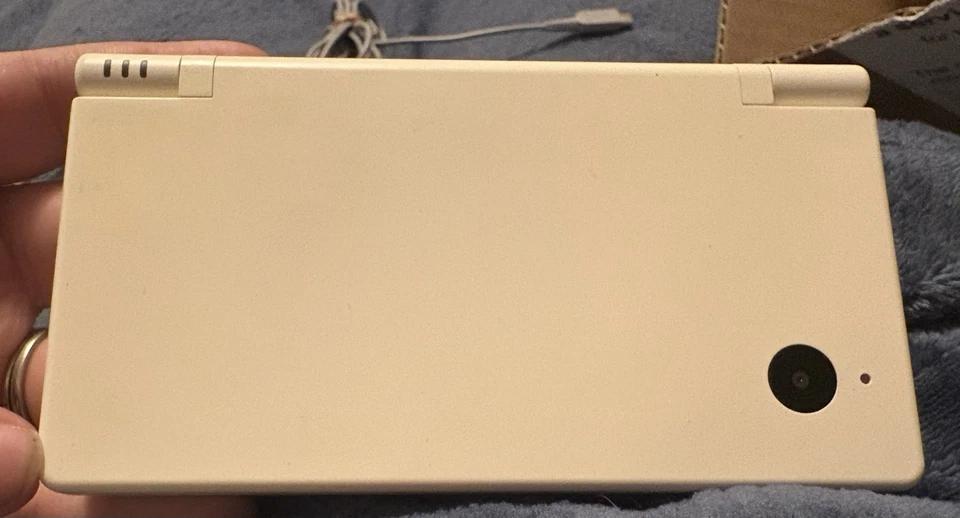 Consola portátil Nintendo DSi blanca CIB consola de importación japonesa solamente Foto 2 de 3