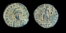 Ancient Roman Theodosius I The Great Constantinopolis Globe Coin 379-395 A.D.