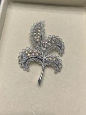 Signed  Emmons Aurora Borealis AB Rhinestone Silver Tone Leaf Brooch