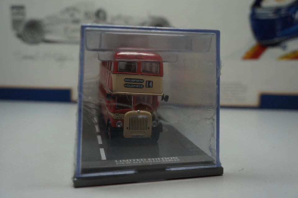 CORGI OMNIBUS - DAIMLER CVG6 - EAST LANCS  HUDDERSFIELD - 1/76 SCALE 00 GAUGE - Image 3 of 4