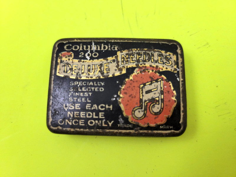 COLUMBIA Deluxe Phonography Gramophone NEEDLE TIN Made in England and NICE