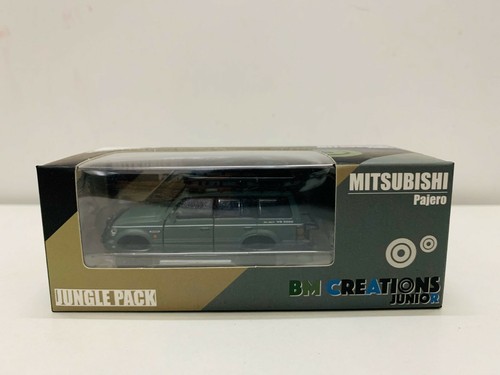 Mitsubishi 2Gen Pajero Jungle Pack Green (LHD) 1/64 Scale Diecast Miniature Car - Picture 2 of 7