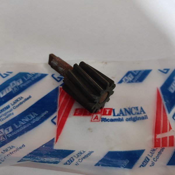 Original Fiat ÖL Pumpe Antrieb 850 T.T. 4182199-image