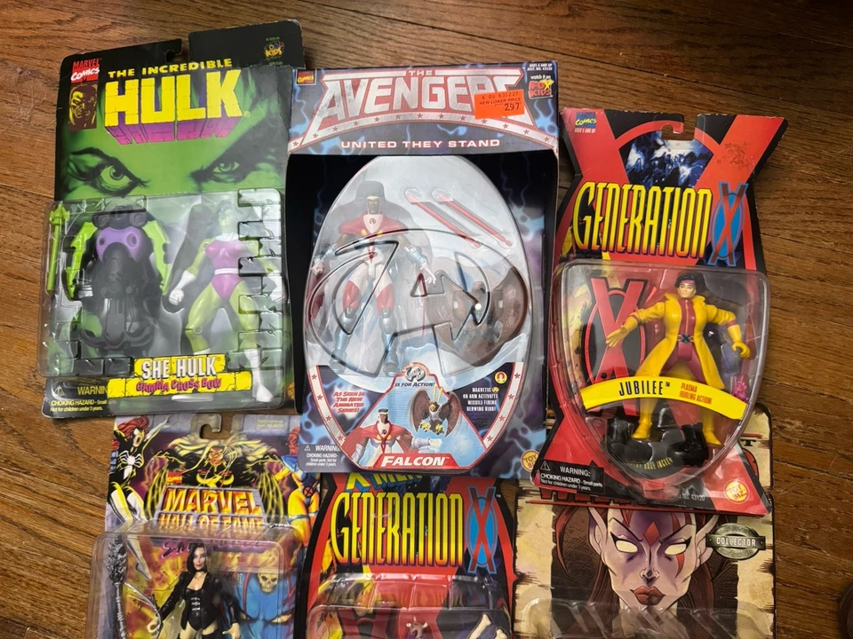 Lote 9 figuras de acción selladas Marvel Toy Biz de colección Foto 2 de 4