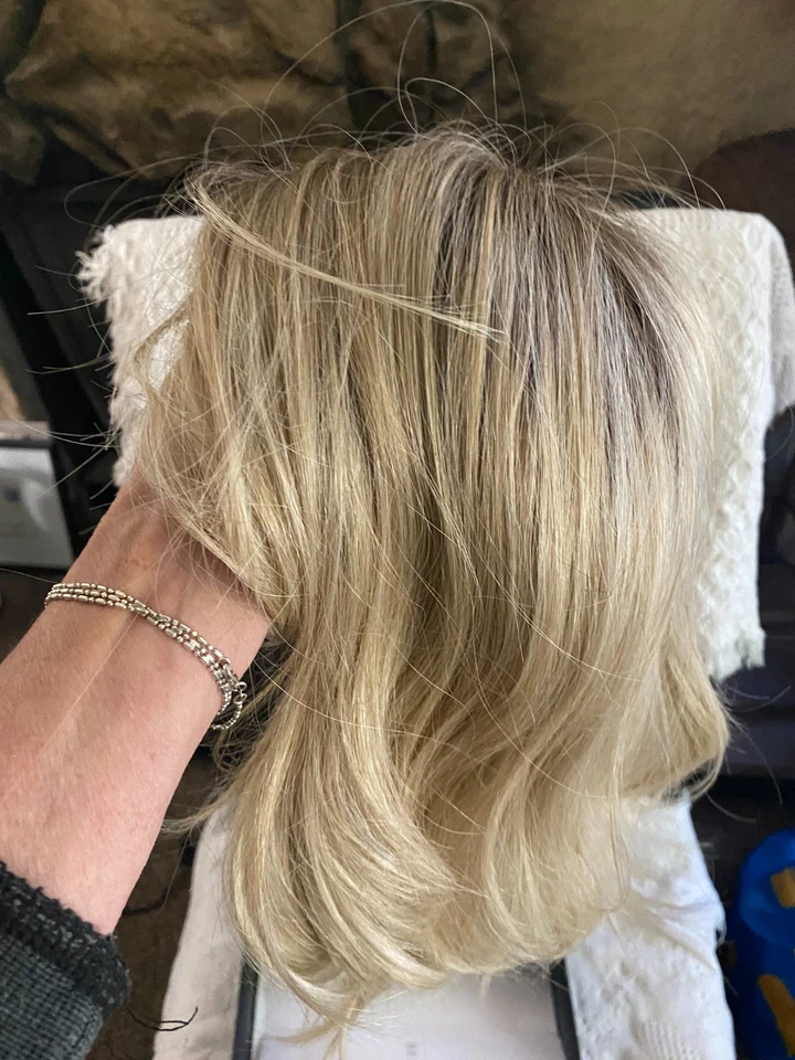 "Belle Tress Peerless 18”.               Tres Leches Blonde, (icy blond)  - Image 3 of 4