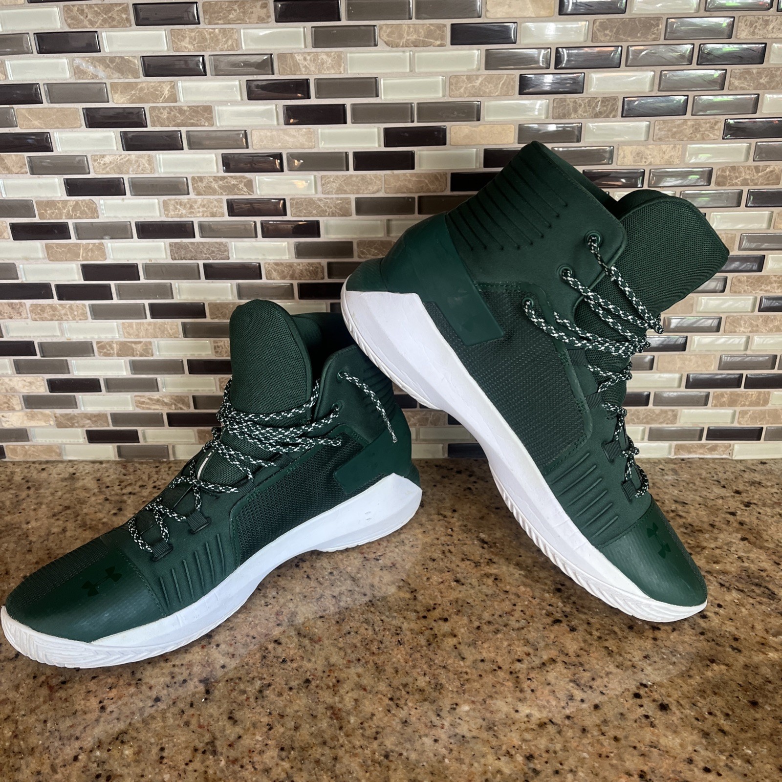 Under Armour Drive 4 TB Men&rsquo;s Basketball Sneakets Green & 