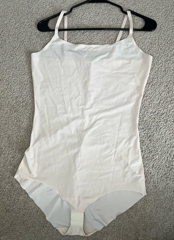 Body feminino SPANX by Sara Blakely nude alça ajustável LG Shapewear Snap - Imagem 3 de 4