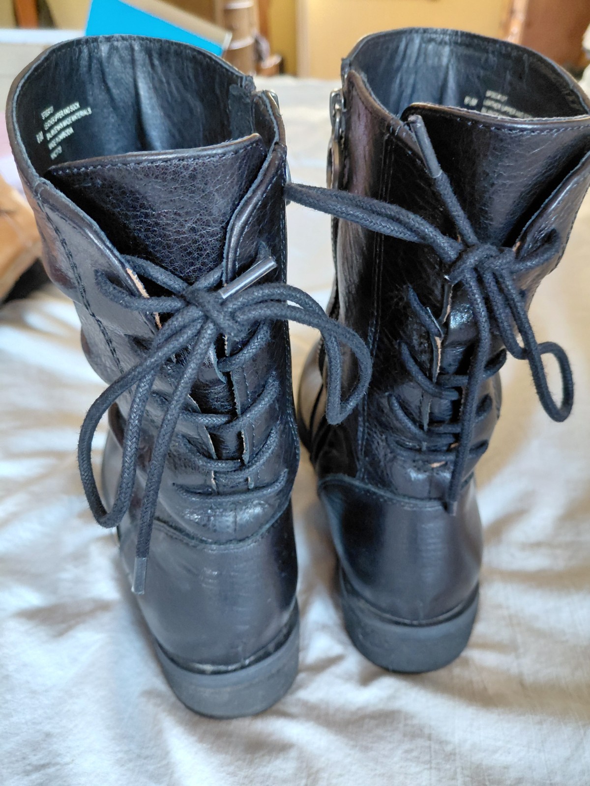 Black Leather Women's Mid-Calf Side Zip/Back Tie Casual Boot. 8.5 Slightly Used