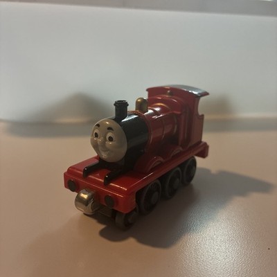 Thomas the Train James Engine 2002 Take Along N Play Red Diecast Square Magnets