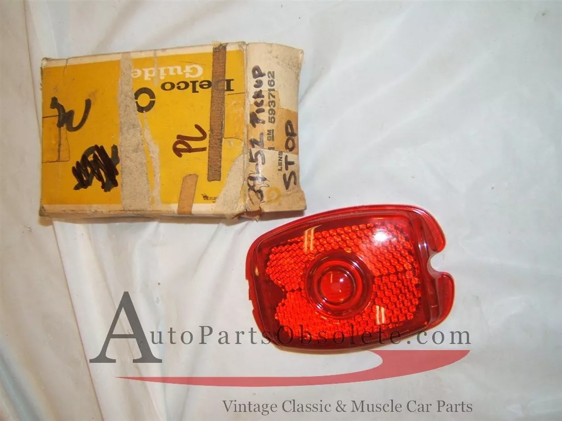 40 CHEVROLET PASSENGER CAR NOS GM GUIDE TAIL LIGHT LENS