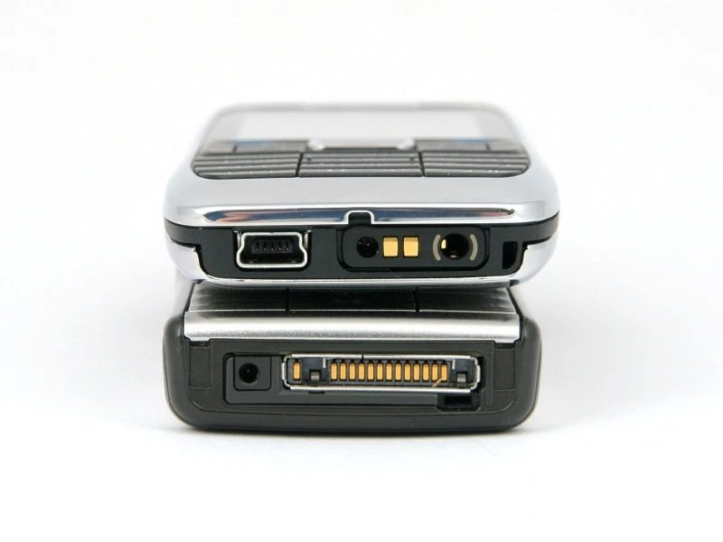 Unlocked Nokia E51 3G WifI English Arabic Russian Keyboard GSM AT&T Telstra etc - Image 4 of 4