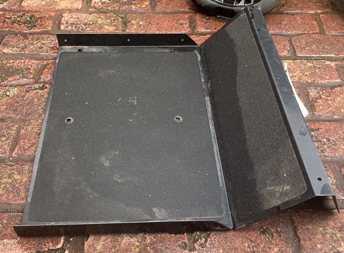 Toro TimeCutter 18-52 ZX (74702) FloorPan 100-7386-03 Ant-Skid Pad
