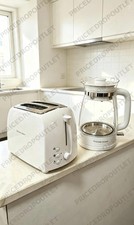 Russell Hobbs Glass Kettle 26081 & 2-Slice Toaster 21640 — White Matching Set