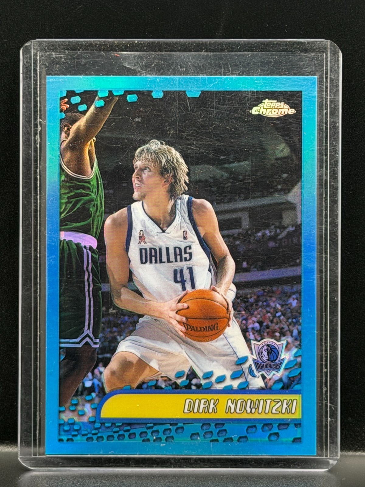 Dirk Nowitzki 2001-02 Topps Chrome Basketball Refractor No. 49