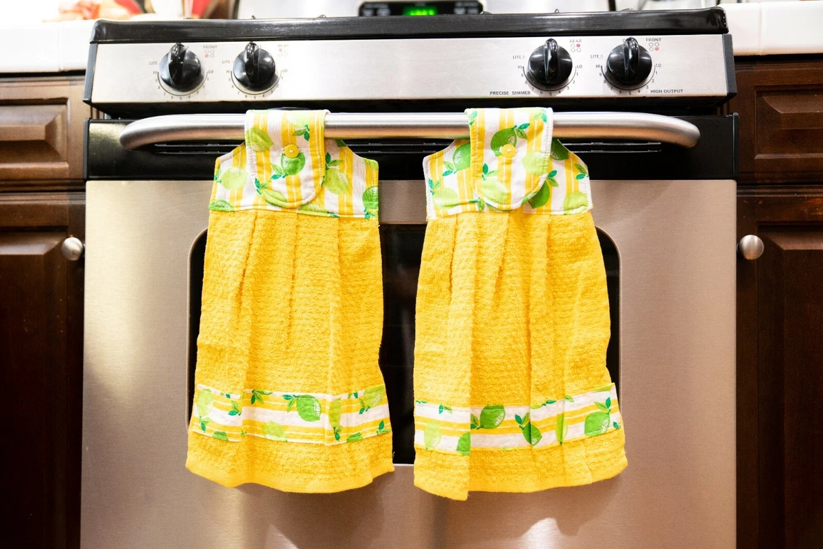 Hanging Kitchen Towel 2