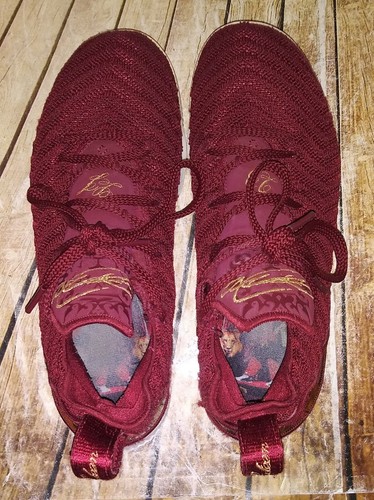 🐆 Nike LeBron XVI GS King Team Red Metallic Gold Basketball AQ2465 601 Sz 6.5Y - Picture 3 of 9