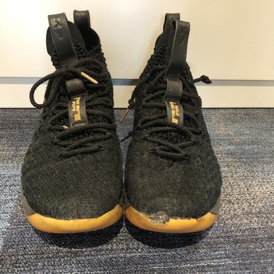 lebron james 15 shoes black and gold