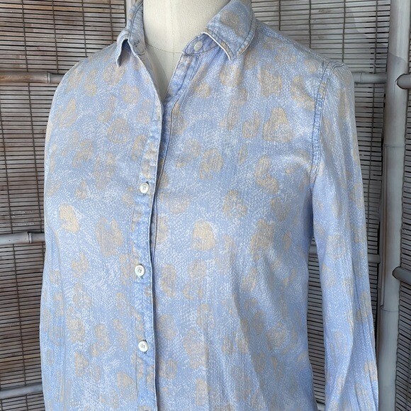 J. McLaughlin Button down Lightweight Blue Tan Si… - image 3
