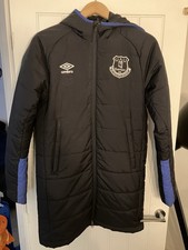 Everton FC Umbro Academy Staff Issue wattierter langer Bench Mantel (klein)