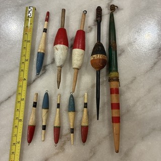 Lot Of 10 VINTAGE WOOD & PLASTIC FISHING BOBBER cork FLOATS in USED Condition
