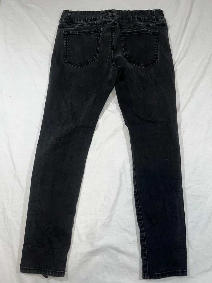 Pantalones de mezclilla Almost Famous Juniors desgastados negros ajustados elásticos talla 13 tiro medio Foto 2 de 4