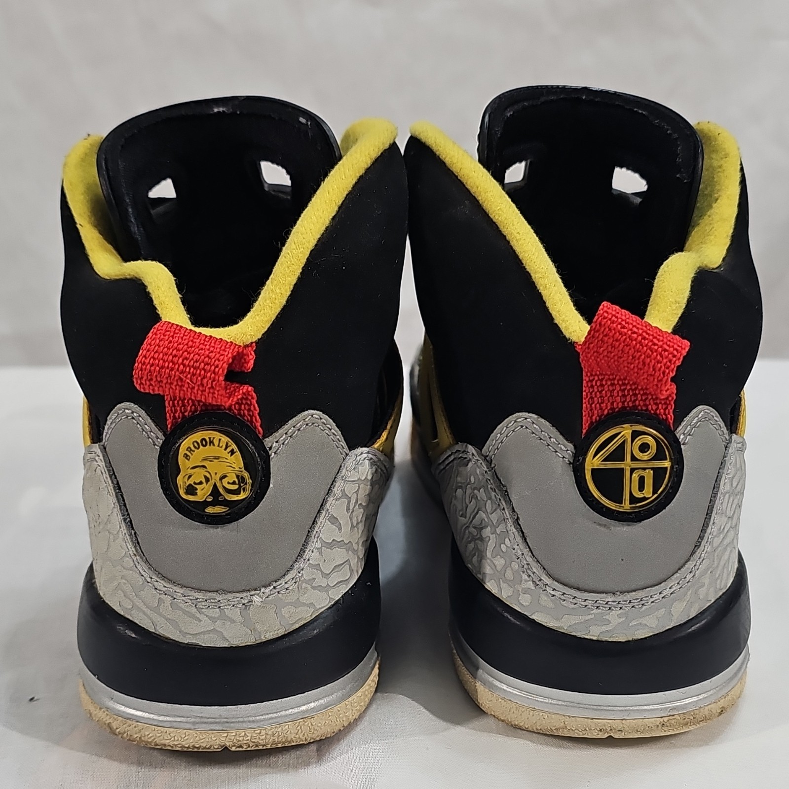Nike Jordan Spizike youth sneakers in black, metallic silver, and yellow. 6Y image 5