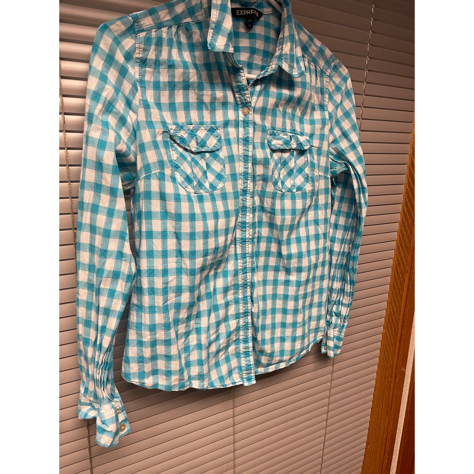 Express Women’s Fitted Gingham Button-Up Shirt Tu… - image 2