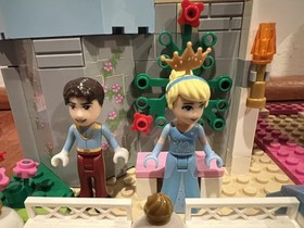 LEGO Disney 41055 Cinderella&rsquo;s Romantic Castle 99% Complete W/Instructions 