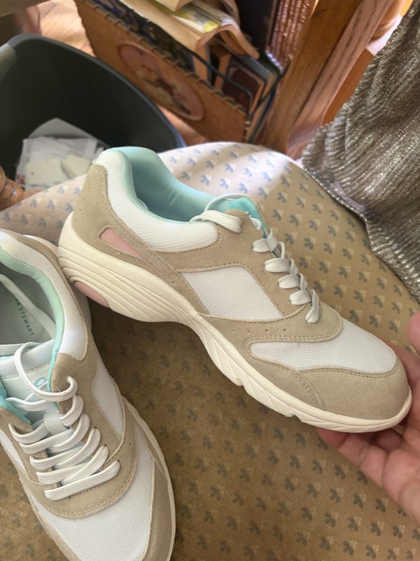 Easy Spirit Women's Martha Stewart X Pisa Sneakers Size9M  SuedePink/White/Beige