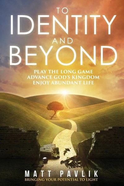 To Identity And Beyond Matt Pavlik Taschenbuch Kartoniert / Broschiert Englisch-image
