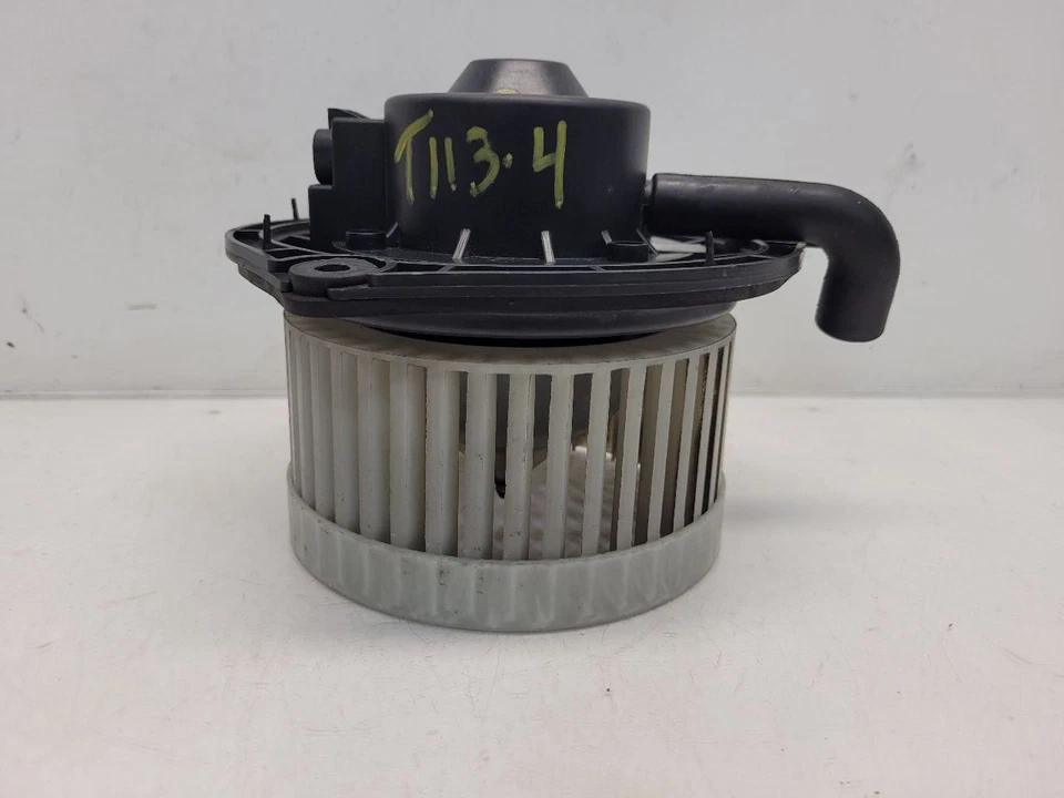 Motor soplador delantero Cadillac Deville 2002-05 con tubo de refrigeración - temperatura automática Foto 3 de 4