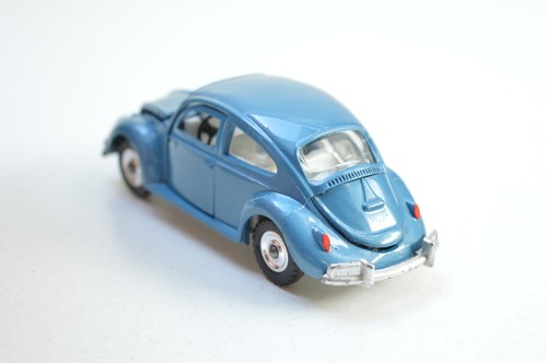DINKY 129 VOLKSWAGEN 1300 SEDAN - Picture 9 of 12