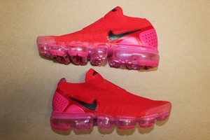 red and pink vapormax