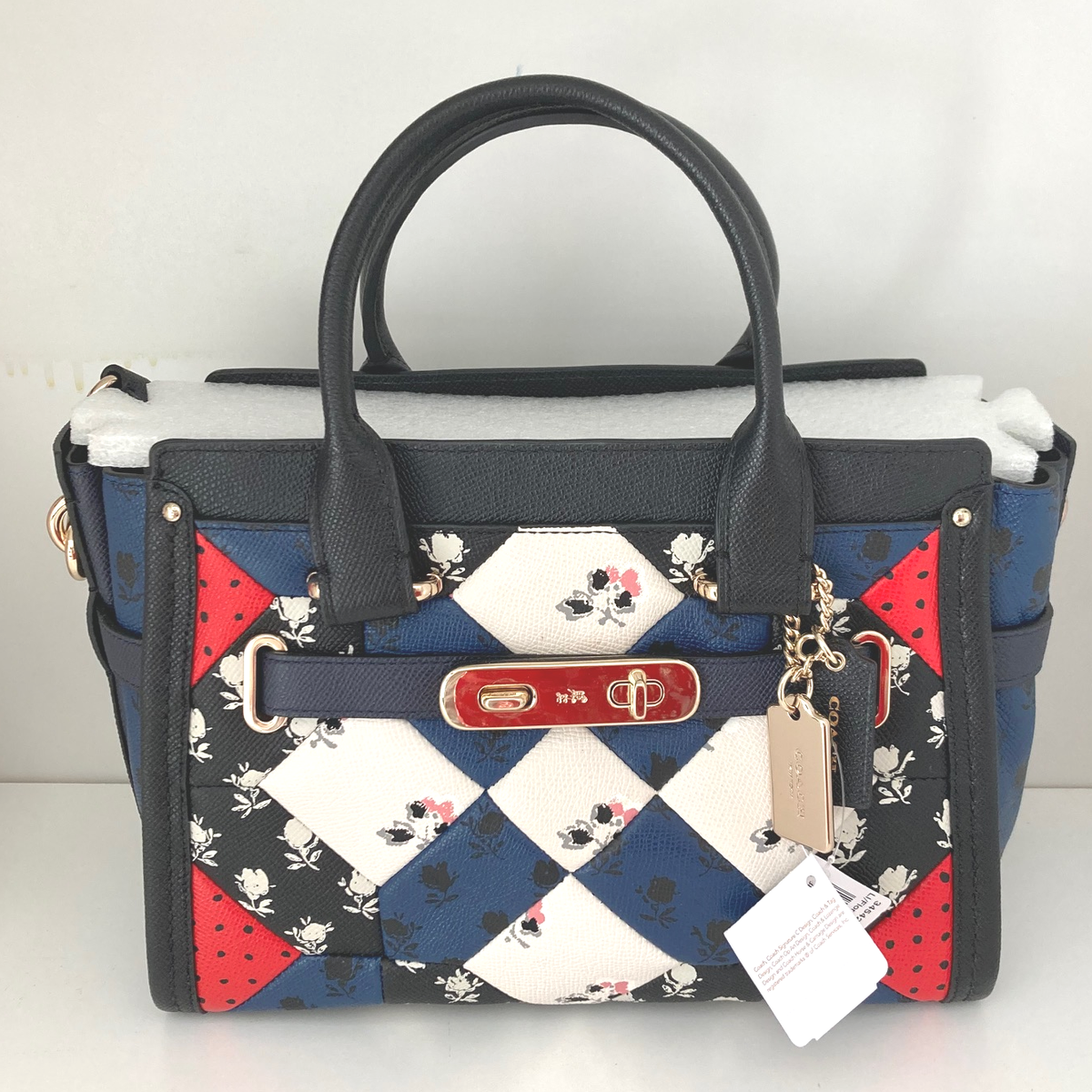 にっく25 NWT COACH 34542 Swagger 27 In Printed Patchwork Leather Satchel