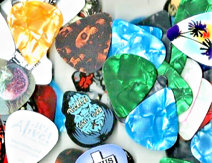 50  ASSORTED MIX GUITAR PICKS  HOT COLORS  USA Seller FAST SHIPPING