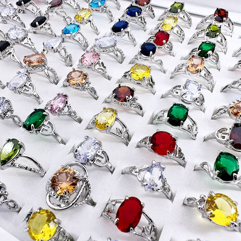 Venta al por mayor 100 piezas anillo mixto de circonitas de cristal de colores a granel banda de mujeres caja de anillo de regalo