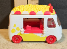 Shopkins Cutie Cars Popcorn Movie Goer Van - Loose