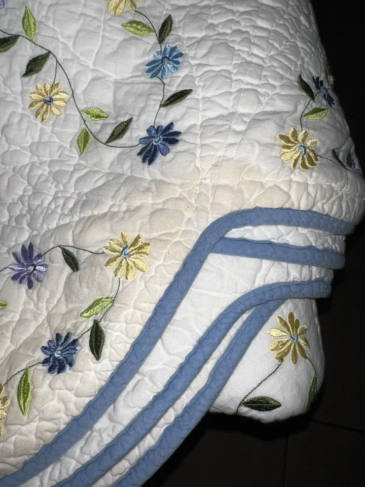 Floral Double Wedding Ring King Quilt 96” X 82” Has Spots Vintage Blue & Yellow - Image 3 of 4