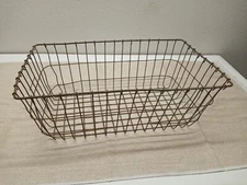 Vintage METAL WIRE BASKET LOCKER GYM GARDEN HOME STORAGE SHOP GARAGE 20x12x8"