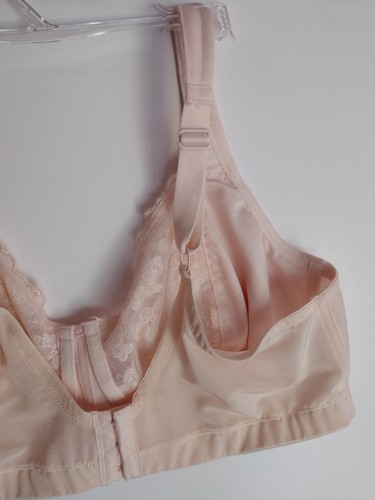BREEZIES 42D BLUSH FULL COVERAGE WIRELESS EMBROIDERED BRA - Picture 8 of 14