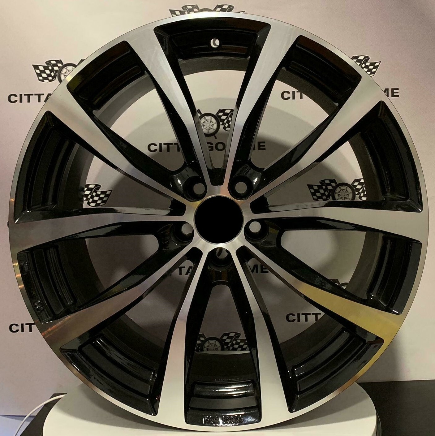 Kit 4 Cerchi in Lega Mercedes Vito da 17" + 4 Gomme 225/55R17 Debica - Immagine 1