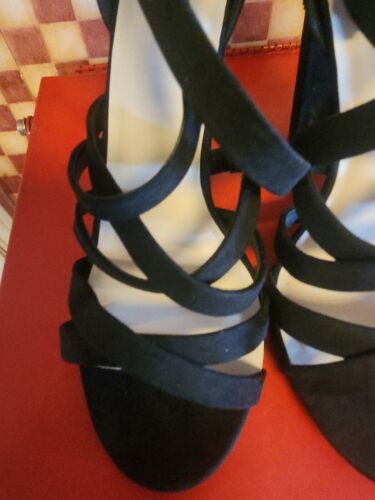 Torrid Größe 11 W Damenschuhe Schuhe SCHWARZ Riemen offene Zehenpartie Cross Kommode - Bild 2 von 7