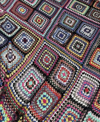 Huge 70s Handmade multicoloured Crochet Granny Square Blanket/Throw 240x280cm - Picture 4 of 10