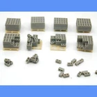 CINDER BLOCKS ON PALLETS AND STACKED   RESIN  1/87 HO Scale