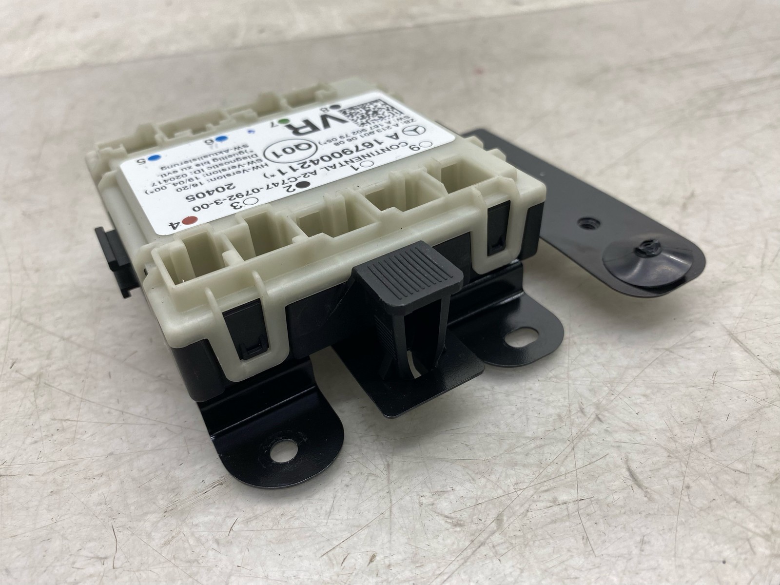 2020-2025 ASTON MARTIN DBX FRONT RIGHT PASSENGER DOOR CONTROL MODULE 1679004211