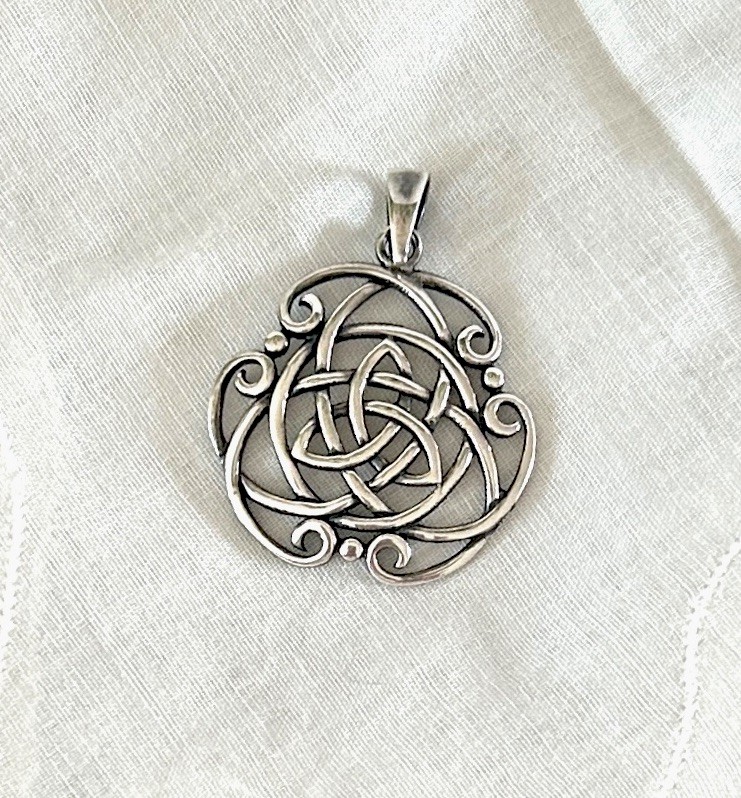 VTG Solid Sterling Silver Celtic Trinity Triquetr… - image 8