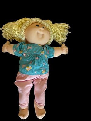 Vintage Cabbage Patch Doll 16  Tall. 15 Year Anniversary Edition.
