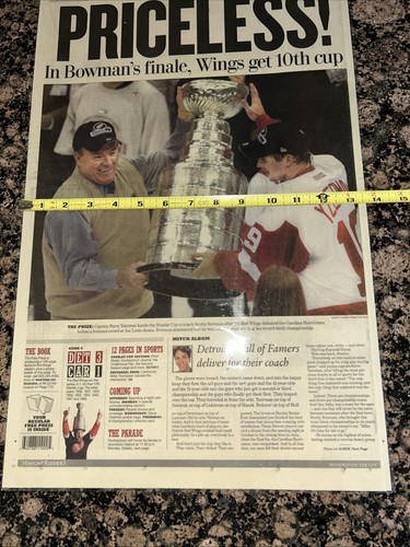 2002 Detroit Red Wings Stanley Cup Framed Front Page Newspaper Print Steve Yzerm - Afbeelding 4 van 4